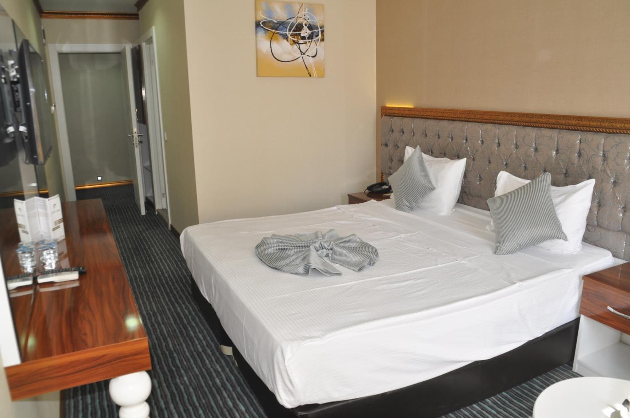 Grand Sera Hotel - Image 2