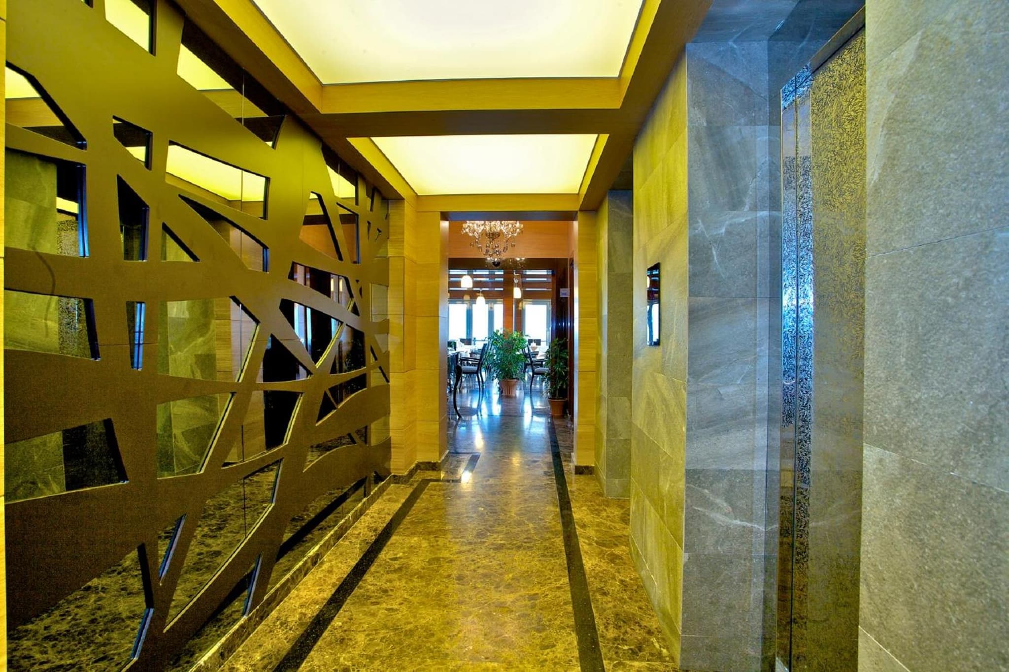 Monaco Otel - Image 4
