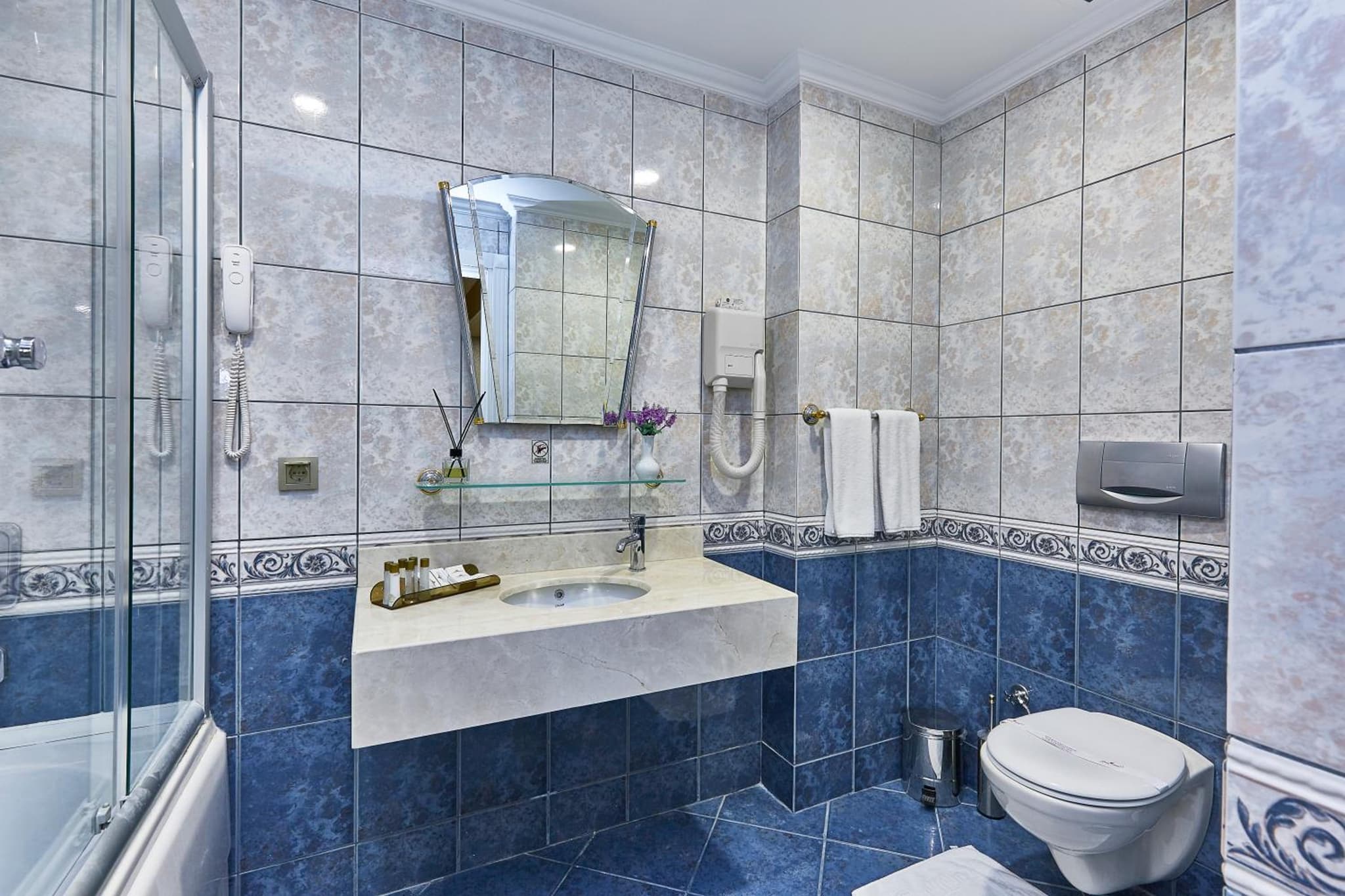 Seres Hotel Old City - Image 1