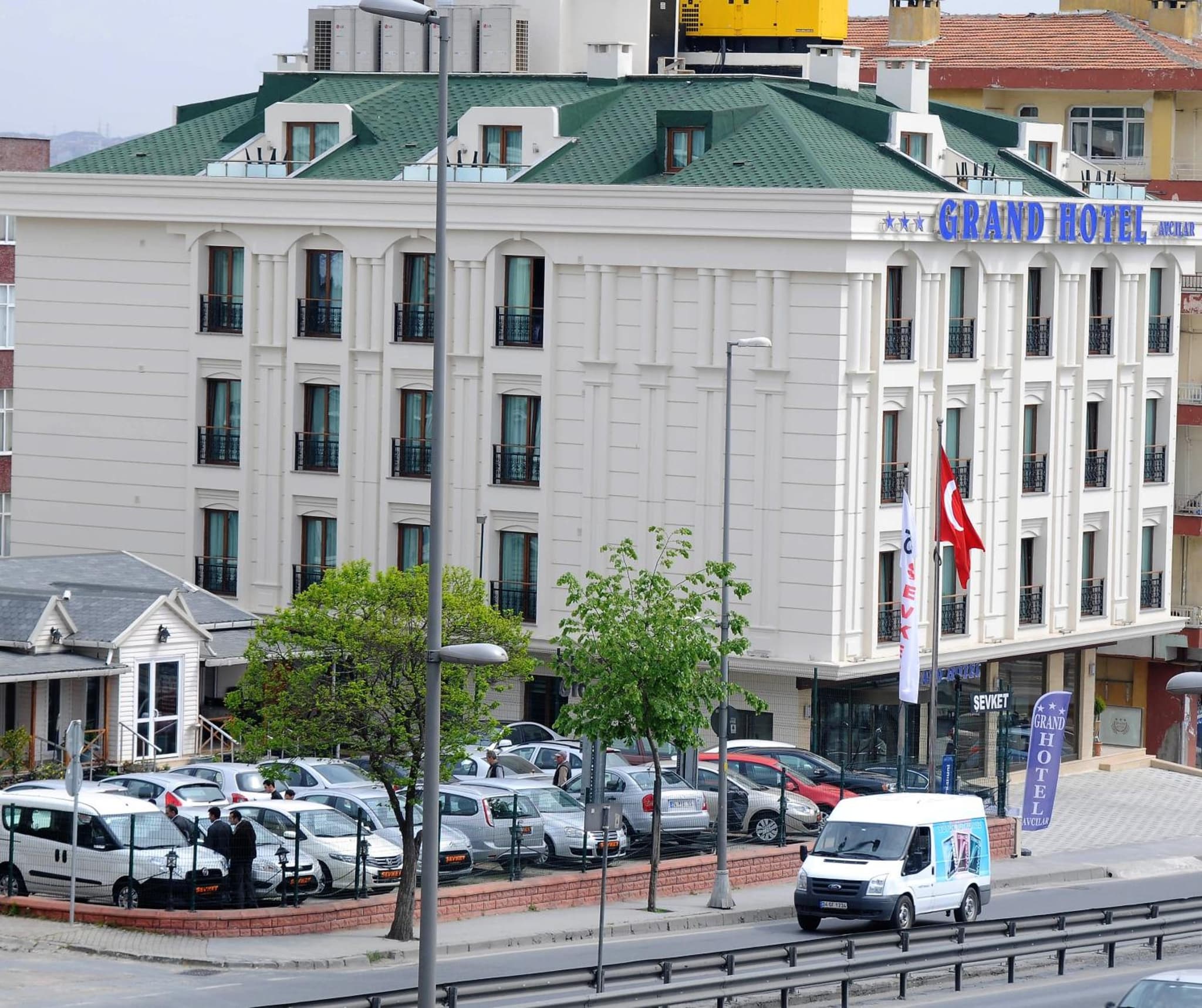Grand Hotel Avcilar - Image 3
