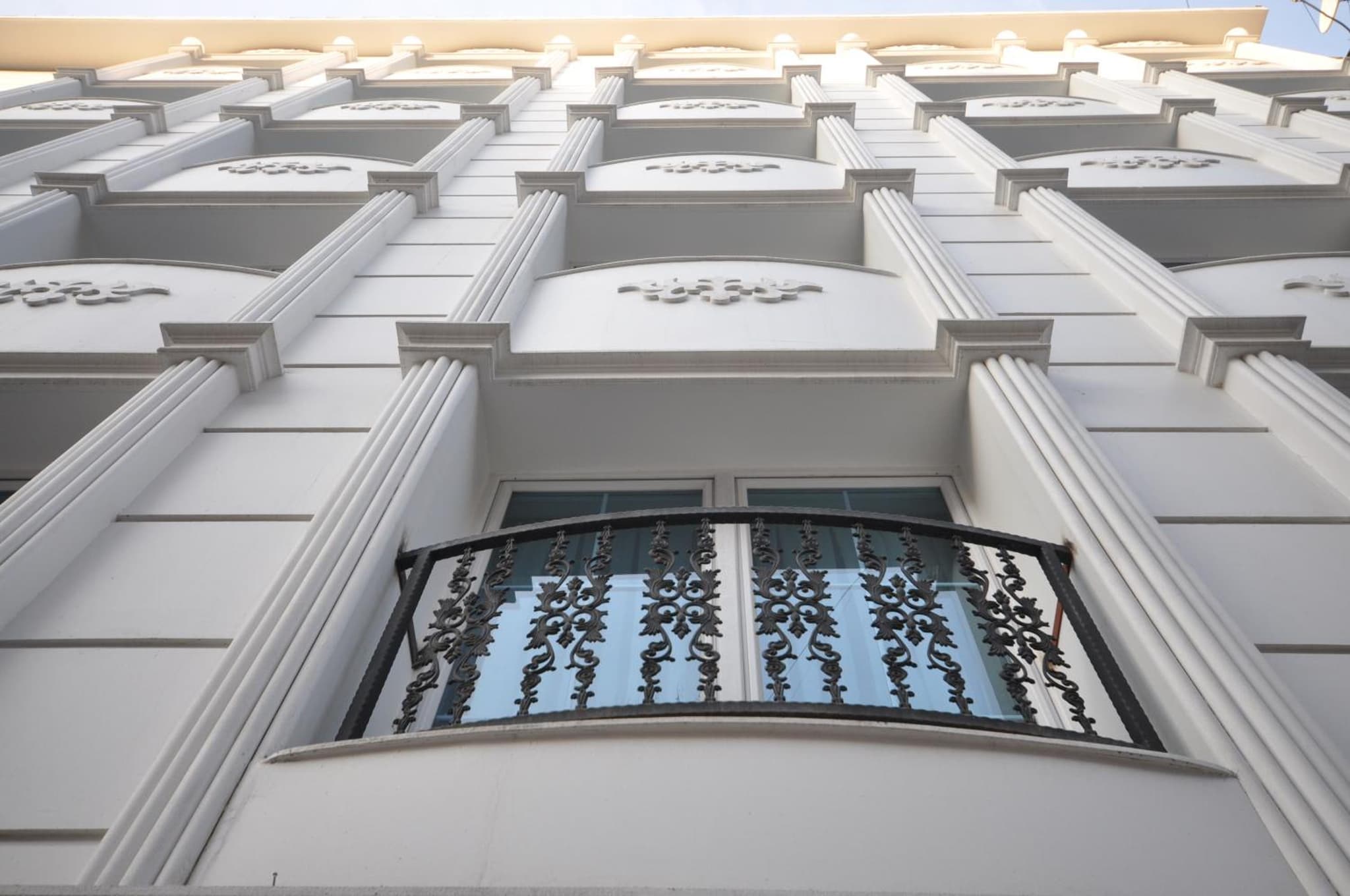 Double Comfort Hotel - Image 1