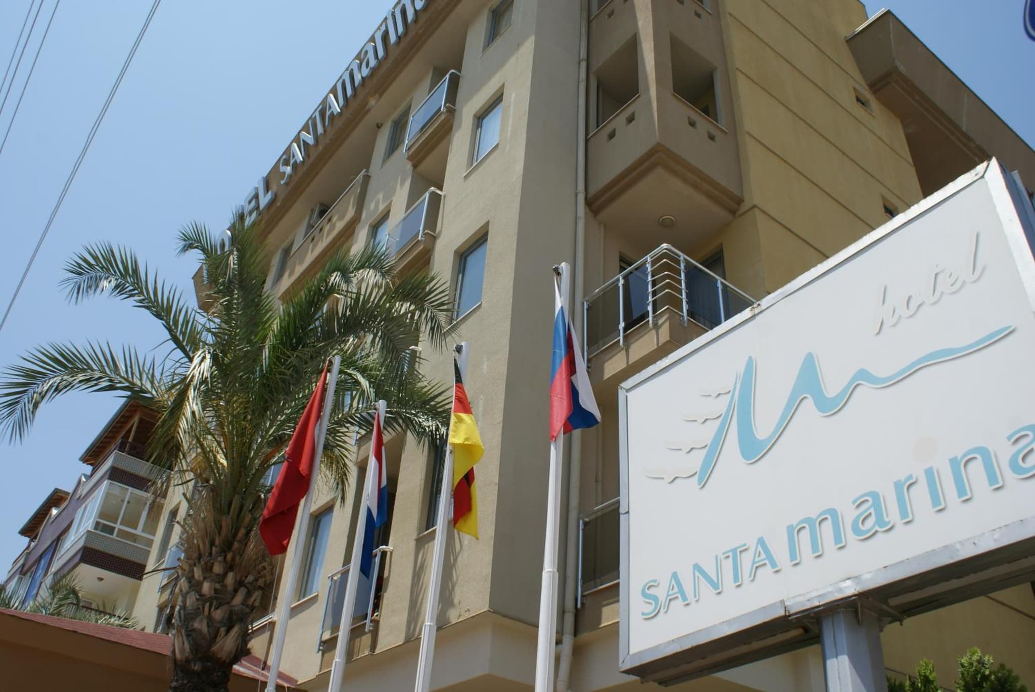 Santa Marina Hotel - Image 1