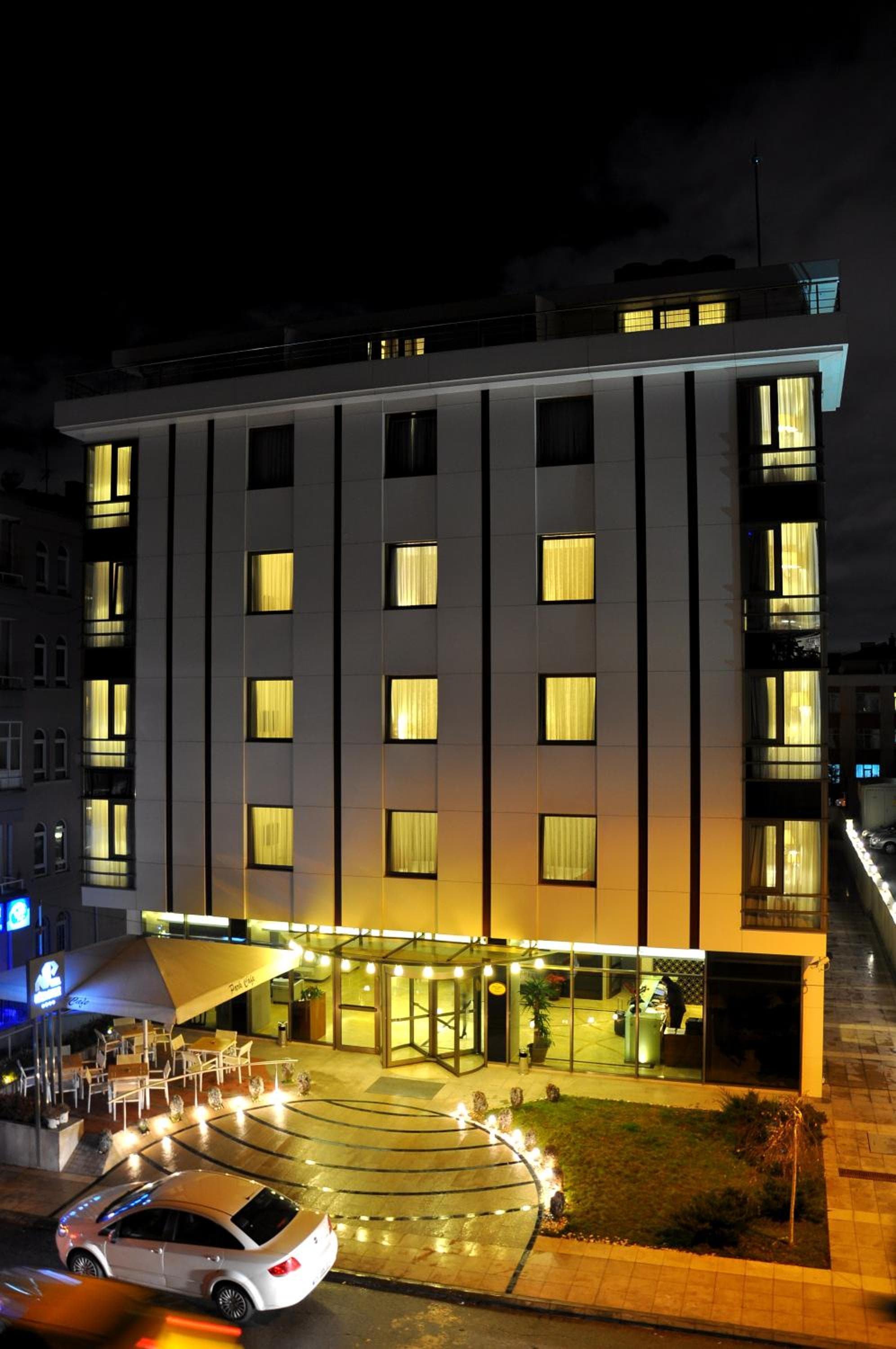 Niza Park Hotel - Image 1