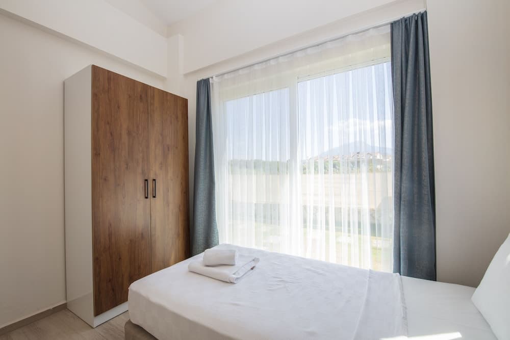 SunTeos Villa Suites - Image 2