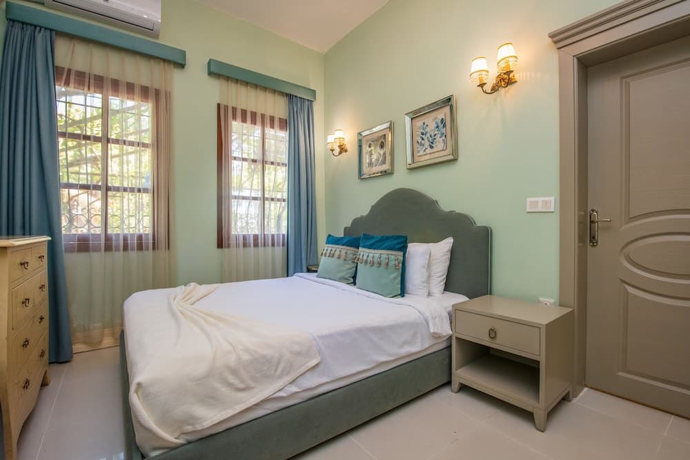 Layla Gocek - Yetişkinlere Özel - Image 2