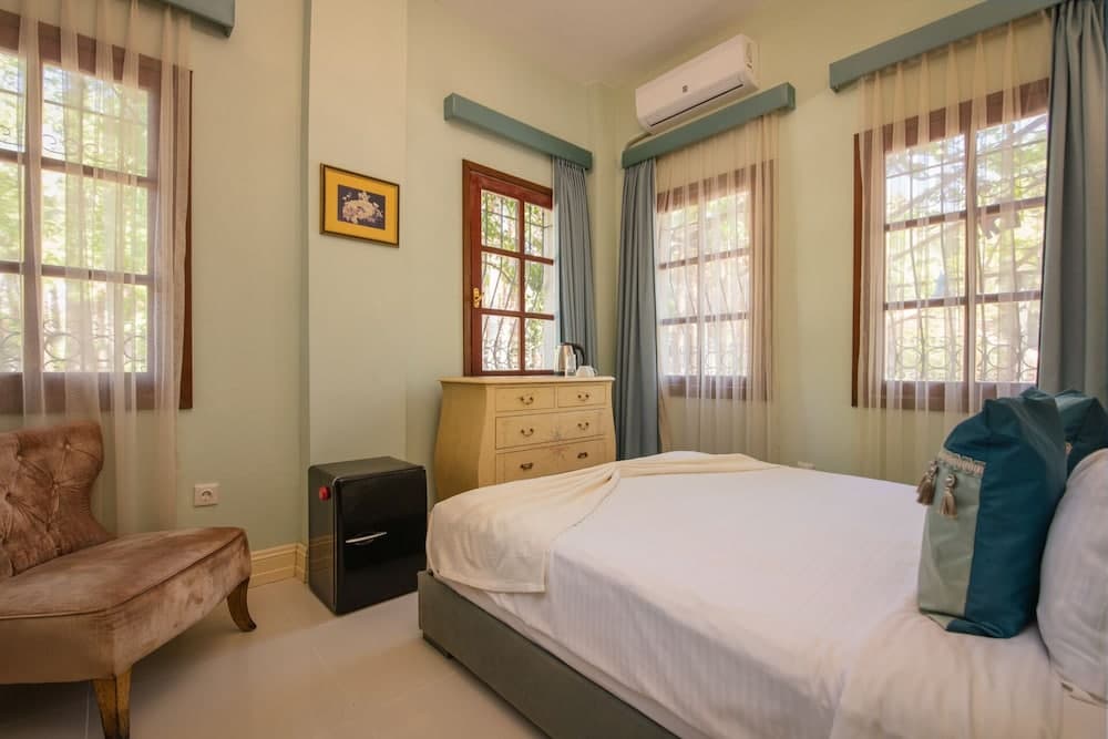 Layla Gocek - Yetişkinlere Özel - Image 4