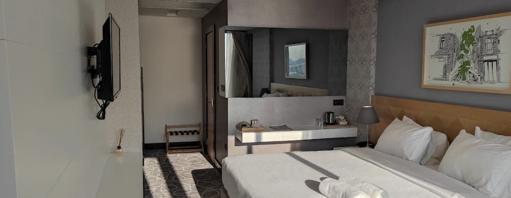 Four-G Hotel - Image 2