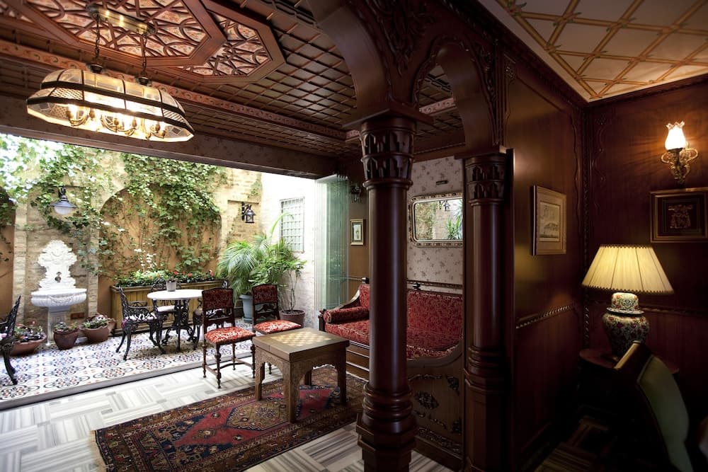 Niles Otel İstanbul - Özel Sınıf fotoğrafı