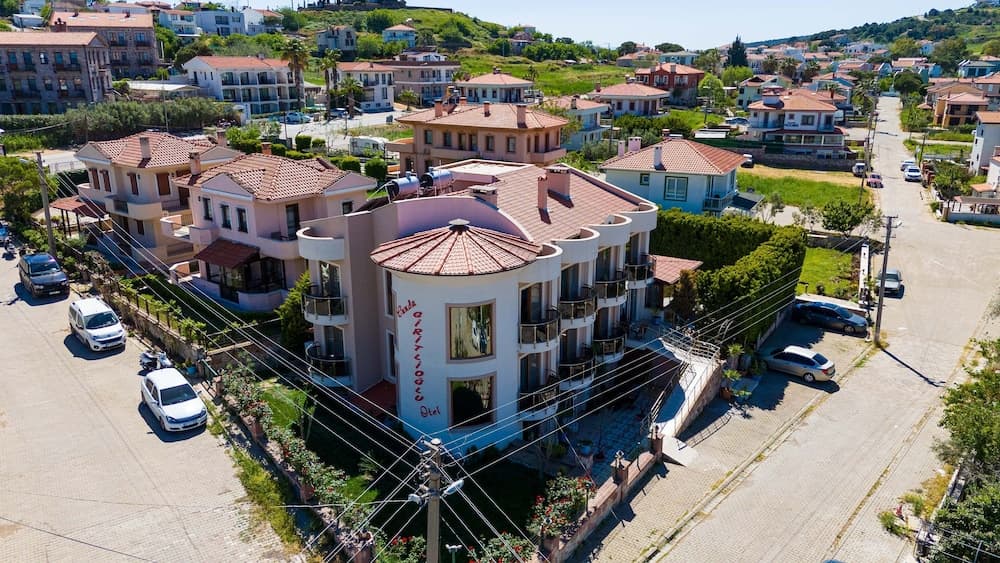 Cunda Giritlioğlu Otel Yetişkinlere Özel +12 - Image 2