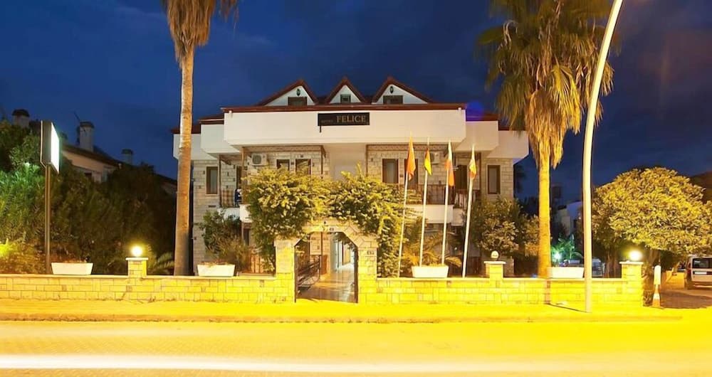 Felice Hotel - Image 1