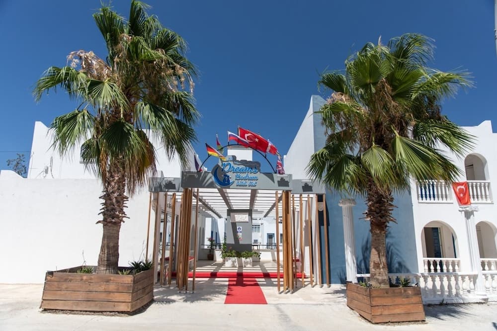 Dreams Bodrum Otel - Image 1