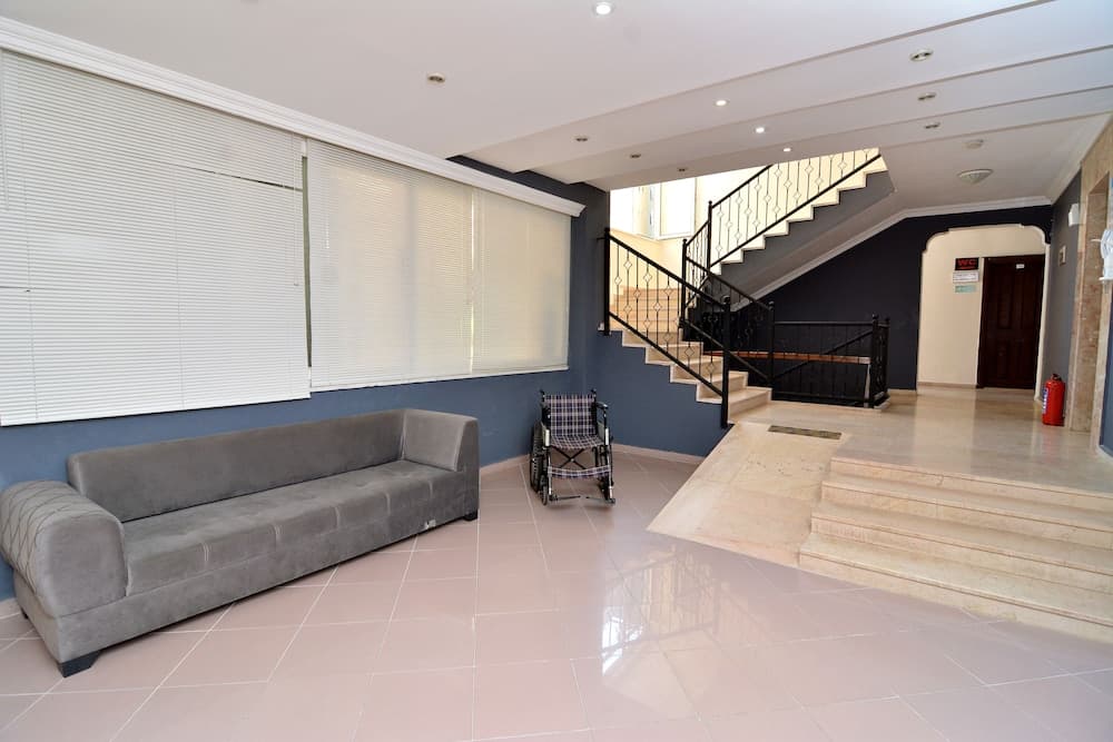 Rose Garden Apart Hotel - Image 4