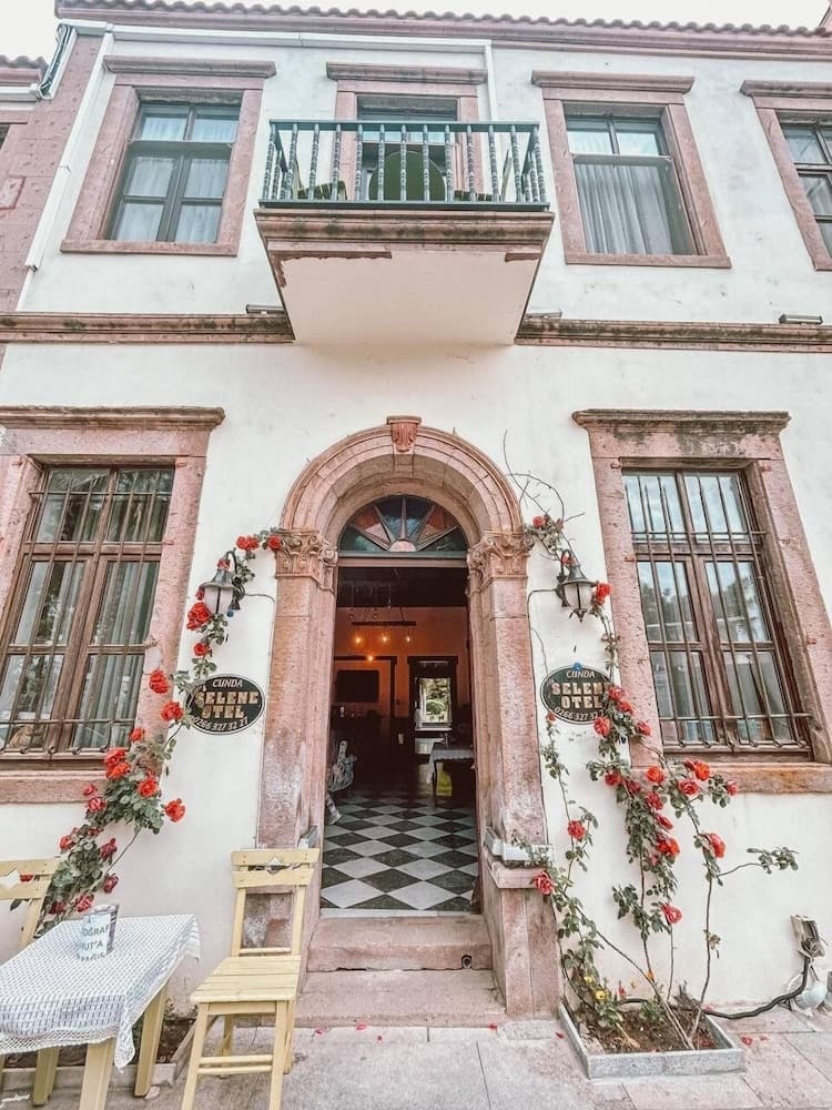 Eden Selene Hotel