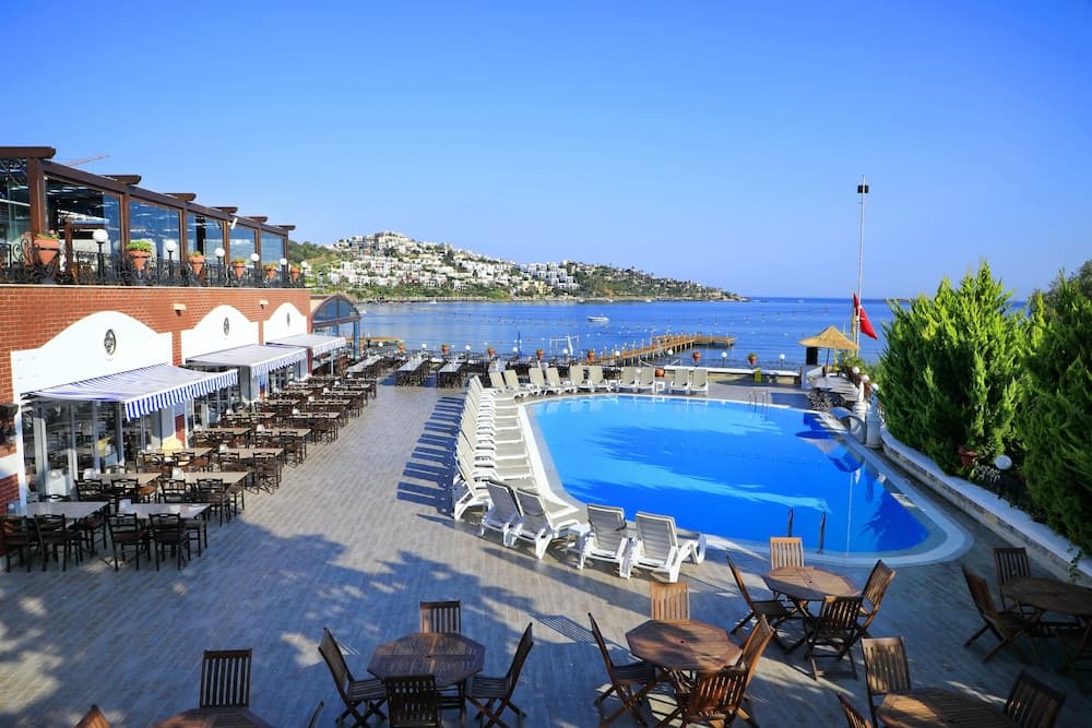 Cactus Fleur Beach Club - All Inclusive - Image 4