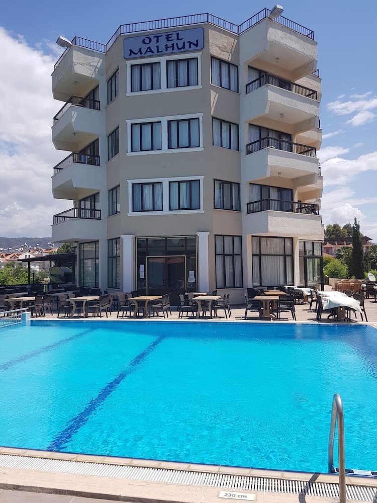 Malhun Hotel