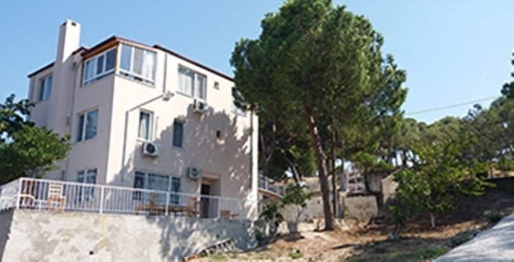 Camlaralti Pansiyon