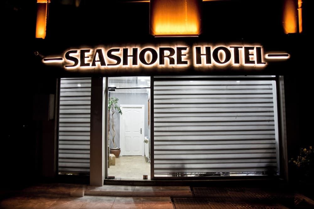 Seashore İstanbul Otel - Image 1