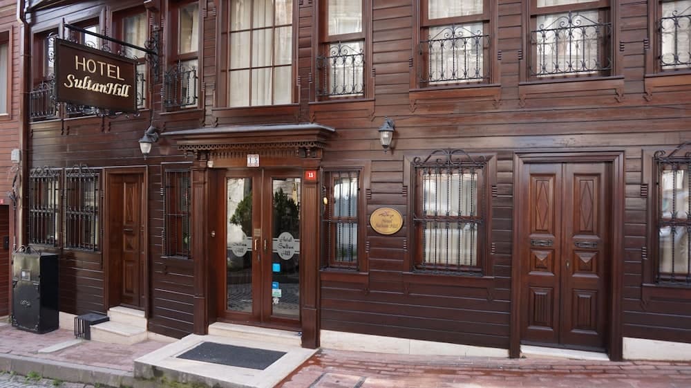 Hotel Sultan Hill becomes Sultan Hill Otel. - Image 1