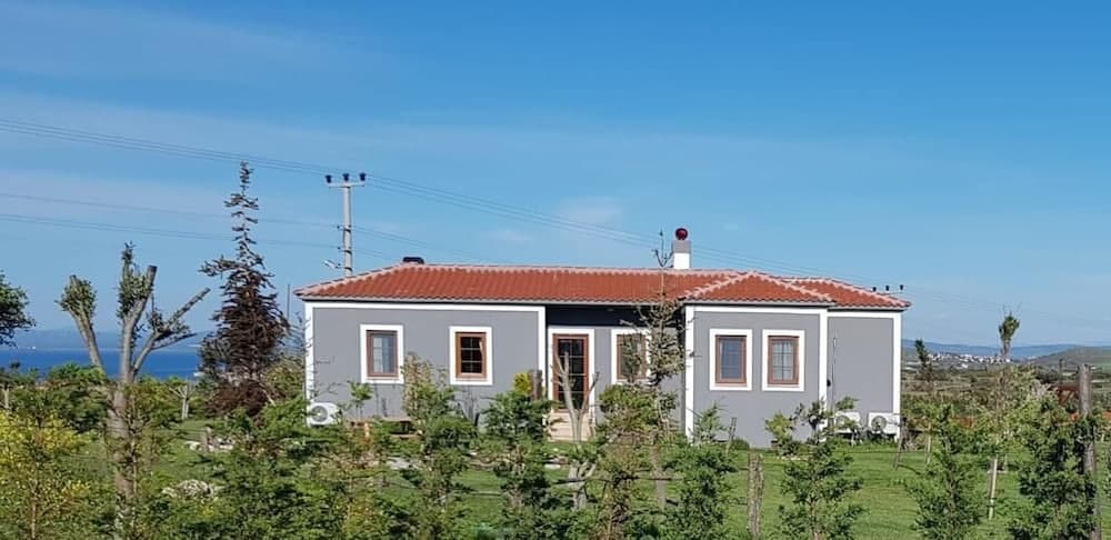 Adayel Butik Otel ve Bağ Evi - Image 1