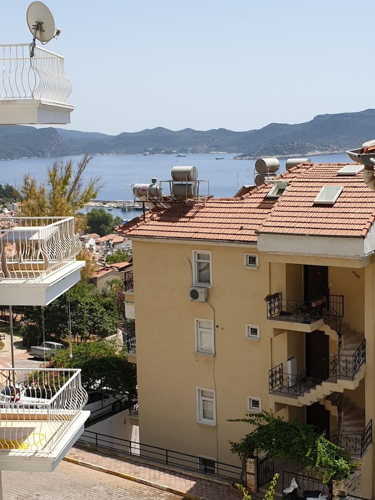 Limon Pansiyon - Image 1