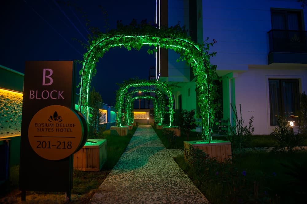 Elysium Deluxe Süitler - Image 1