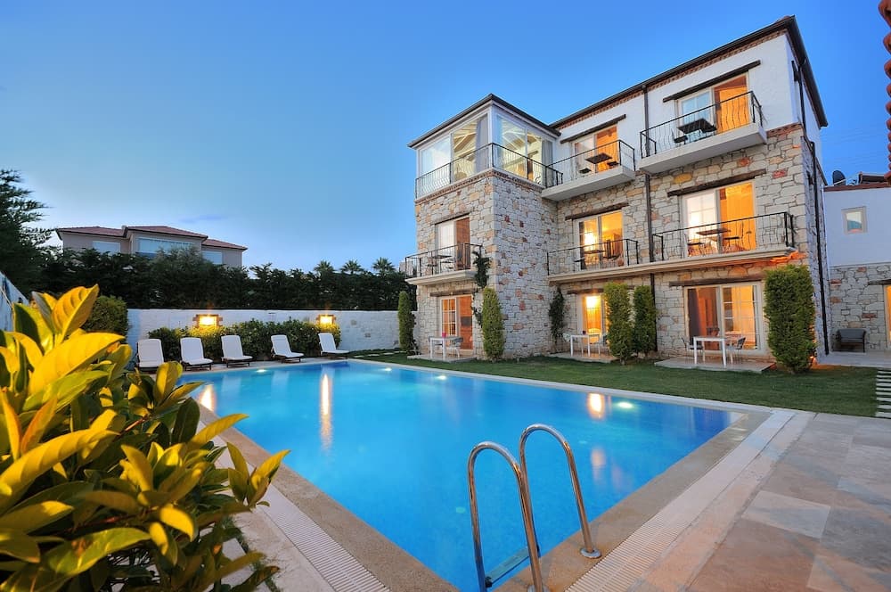 Cesme Elysium Otel - Image 1