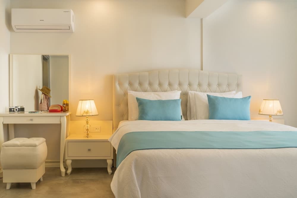 Monastery Suites Hotel - Image 3