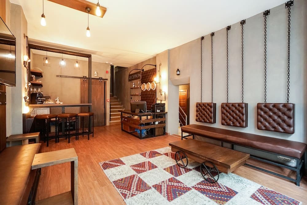 Cube Suitler - Image 1