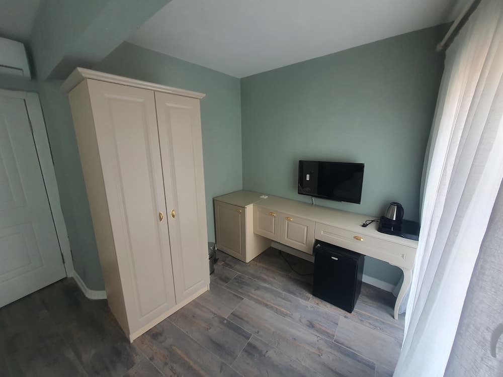 St945 Palas Otel - Image 2