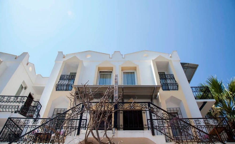 Golden Age Evleri - Image 1