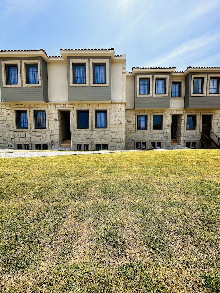 Bozcaada Arcadia Hotel - Image 1