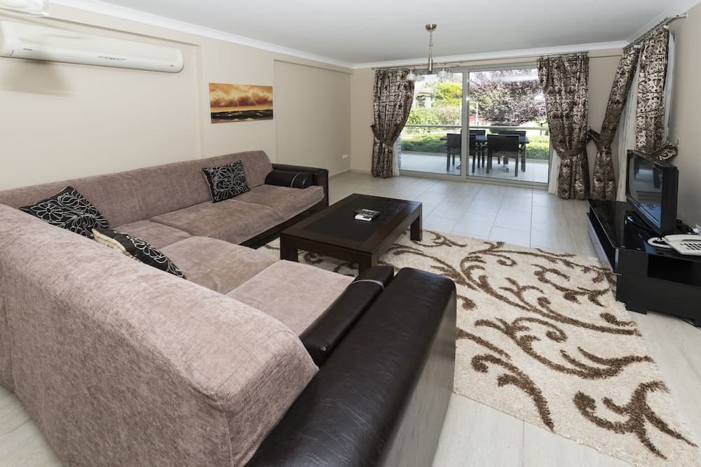 Diana Residence - Image 2