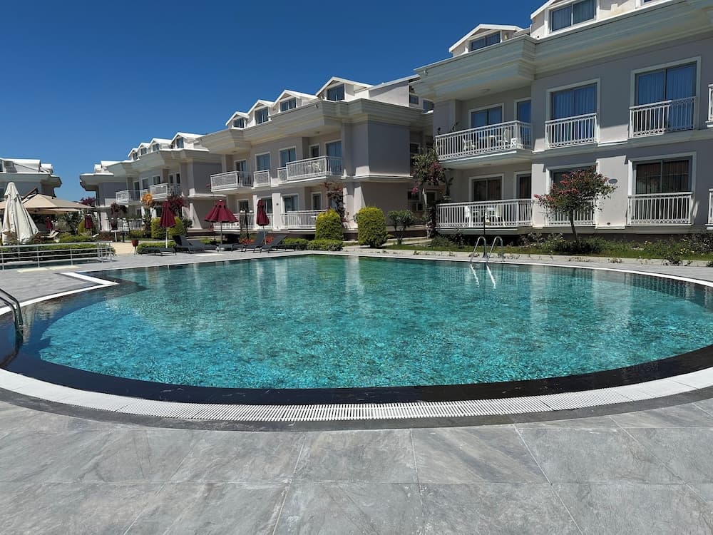 Daphne Residence - Image 2