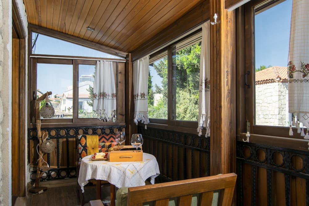 Flores Hotel Alaçatı - Image 3