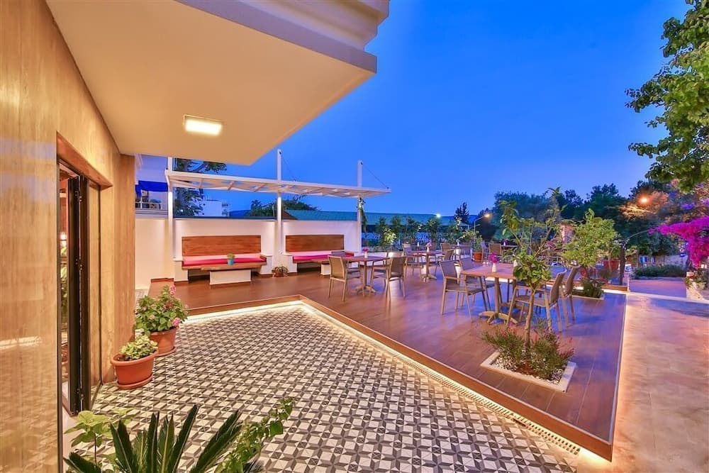 Lale Hotel - Image 2