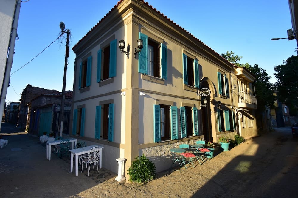 Otel Gülayvalık - Image 1
