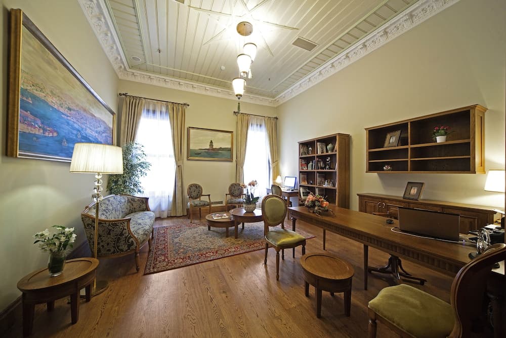 Celine Otel - Image 4