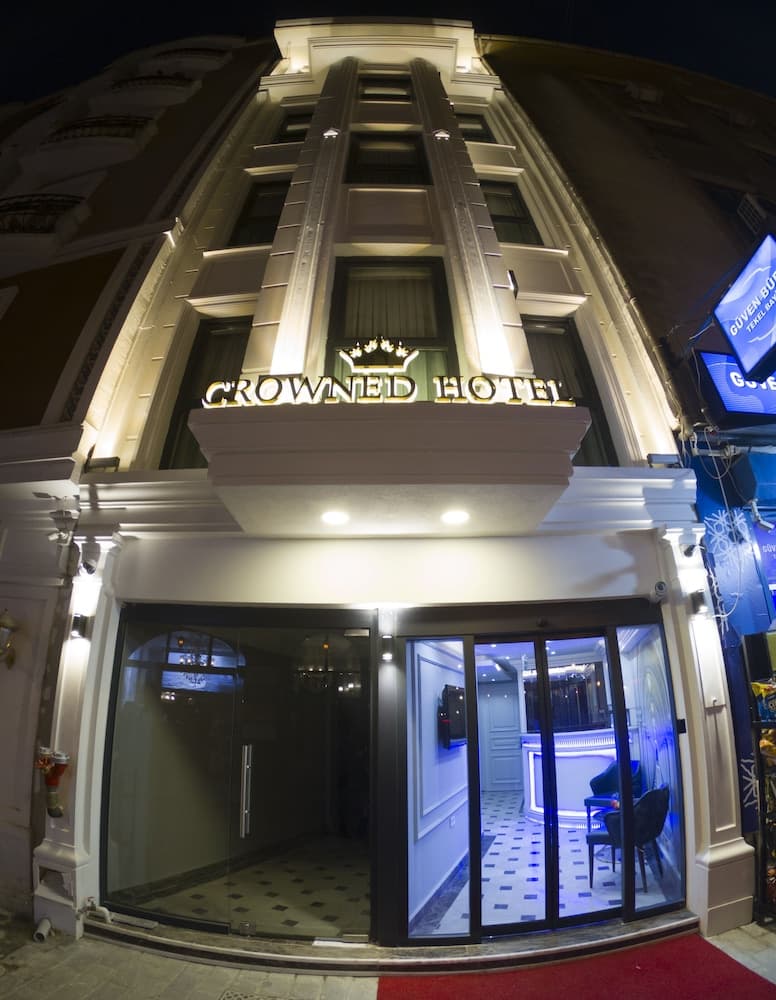 Crowned Otel fotoğrafı