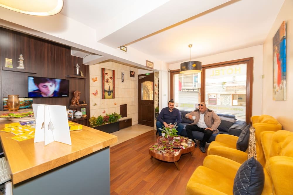 Opera House Otel - Image 4