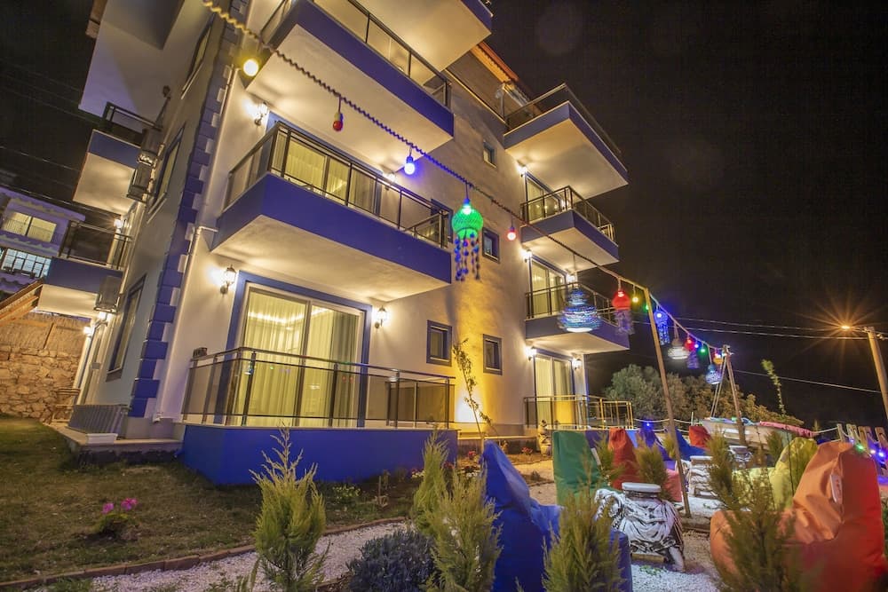 Alina Otel - Image 1