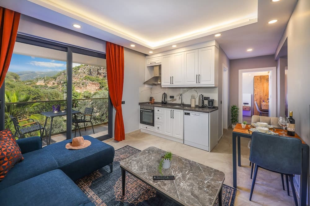 Harnup Apart - Image 1