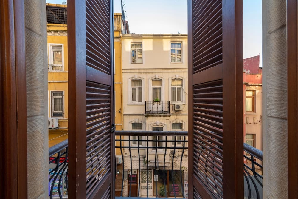 Opera House Otel - Image 2