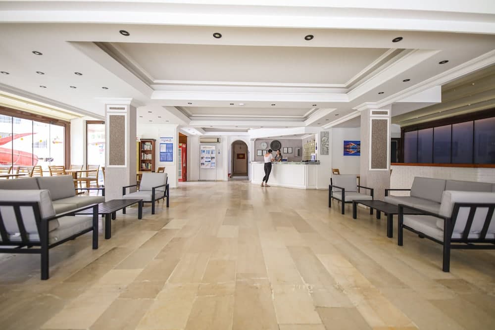 Delta Altinkum Otel - Image 3