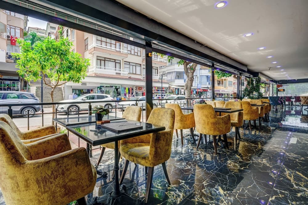 Avlion Hotel - Image 1