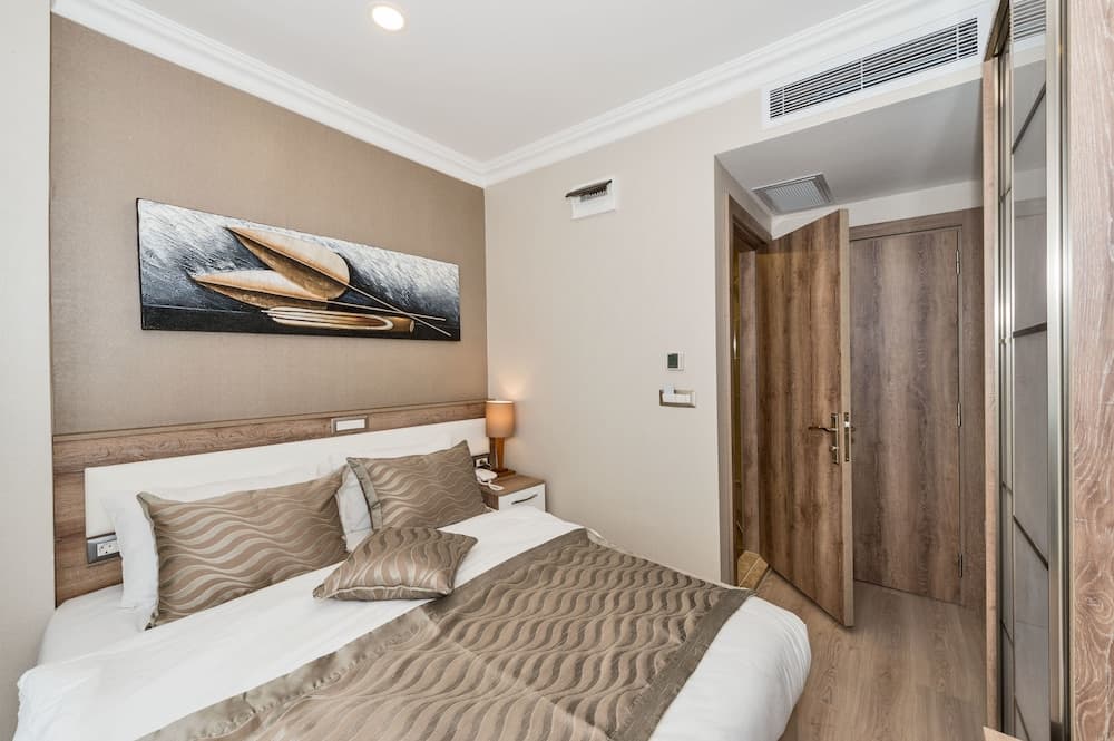 Alphonse Otel - Image 4