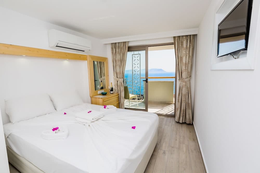 Defne Hotel - Image 2