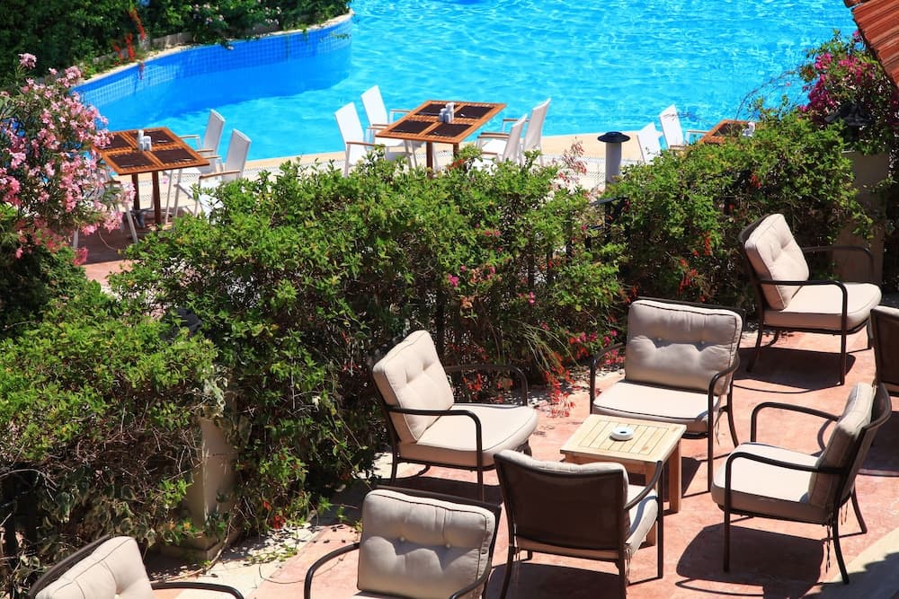 Zeytinada Otel - Image 3