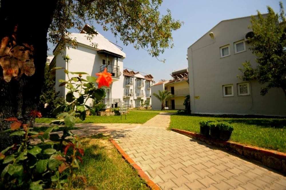 The Grand Üçel Otel - Image 1