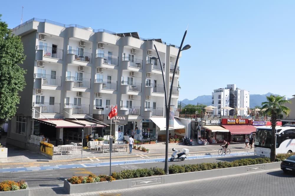 Reis Maris Hotel - Image 1