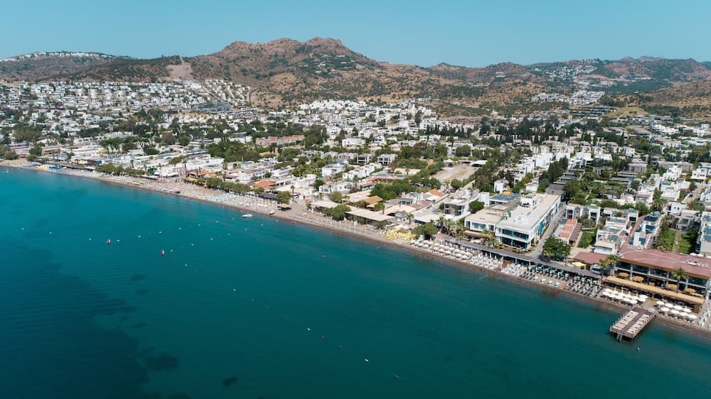 Kefi Beach and Suites